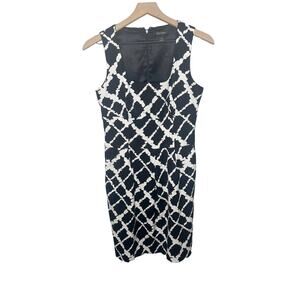 WHITE HOUSE | BLACK MARKET Women's Diamond Geo Print Sheath Dress Black White 4